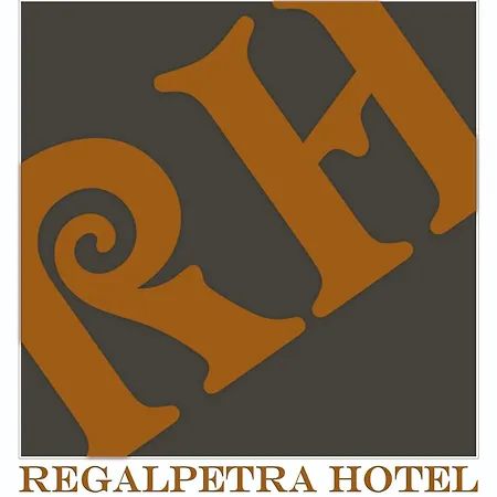 Hotel Regalpetra 3*